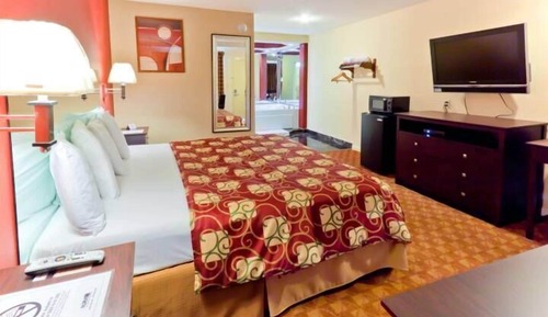 Room, 1 King Bed, Non Smoking, Jetted Tub