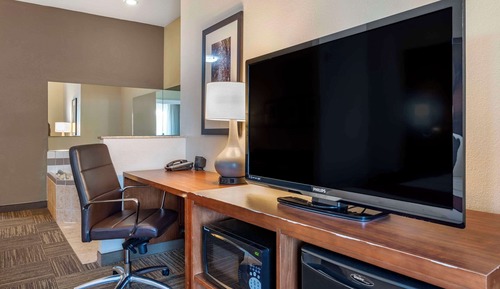 Suite, 1 King Bed, Non Smoking (Upgrade)