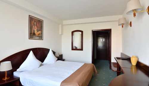 Double Room, Partial Sea View
