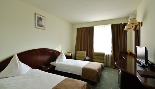 Twin Room, 2 Twin Beds, City View