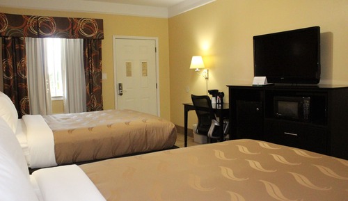 Efficiency, Room, 2 Queen Beds, Non Smoking