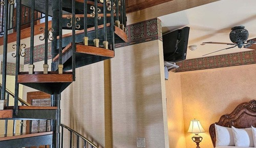 Queen Suite