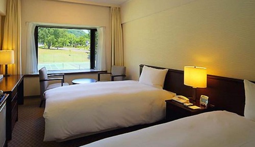 Mountainside Twin Room, Non-Smoking