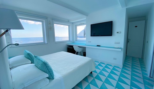 King Suite Sea View
