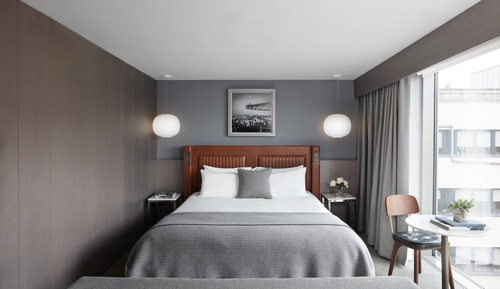 Premium Room, 1 King Bed, Accessible