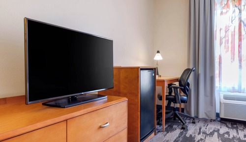 Room, 1 King Bed (Mobility/Hearing Accessible, Tub)