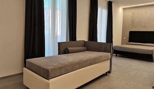 Junior Triple Room, Partial Sea View