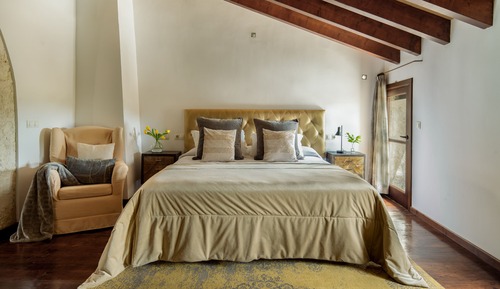 Suite, Balcony