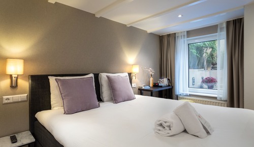Basic Room, 1 Double Bed (basement)