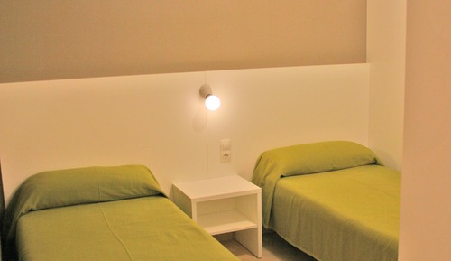 Triple Room (Large with Garden)