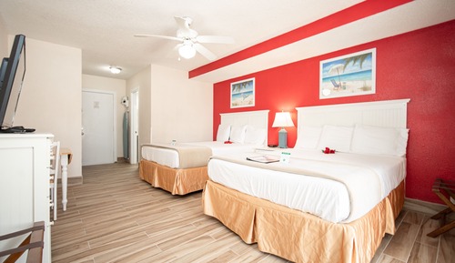 Deluxe Room, 2 Queen Beds, Kitchenette
