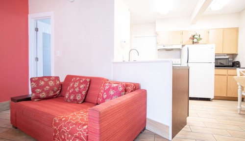 Deluxe Studio, 1 King Bed, Kitchen