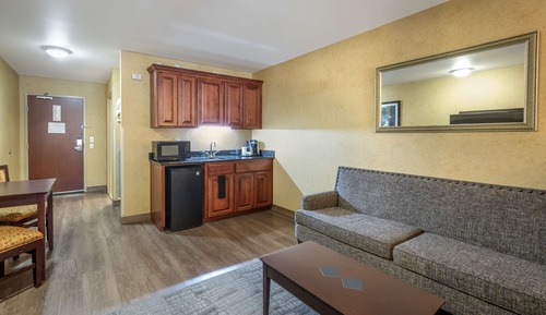 Suite, 2 Queen Beds, Non Smoking, Refrigerator & Microwave