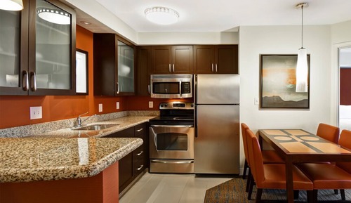 Suite, 2 Bedrooms (Mobility/Hearing Accessible, Tub)