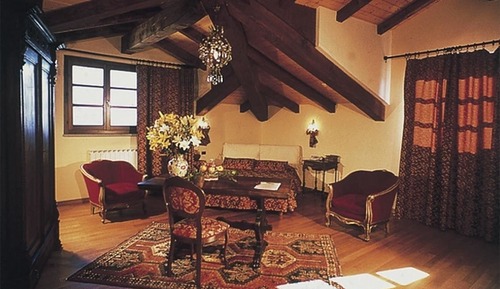 Junior Studio Suite (Quadrupla)