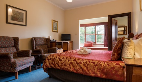 Manor suite