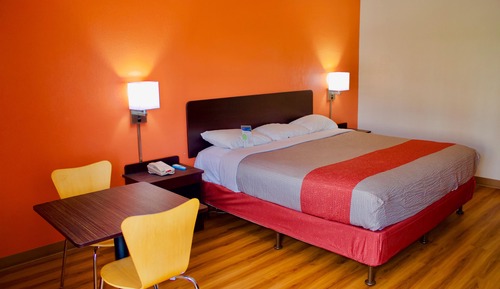 Deluxe Room, 1 King Bed, Non Smoking