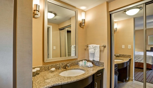 Suite, 2 Bedrooms, Accessible, Non Smoking (Hearing)