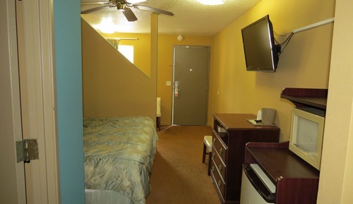 Standard Room, 1 King Bed, Non Smoking