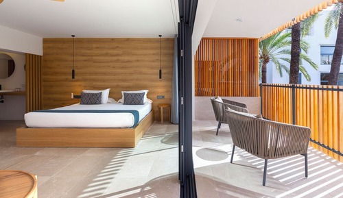 Premium Suite