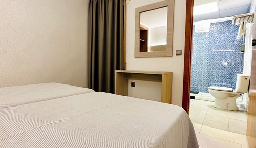 Comfort Apartment, 2 Bedrooms, Balcony, Partial Sea View