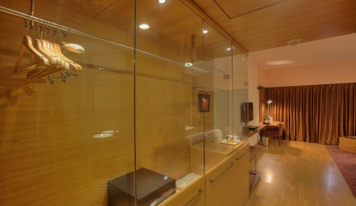 DESIGNER PREMIUM CLUB