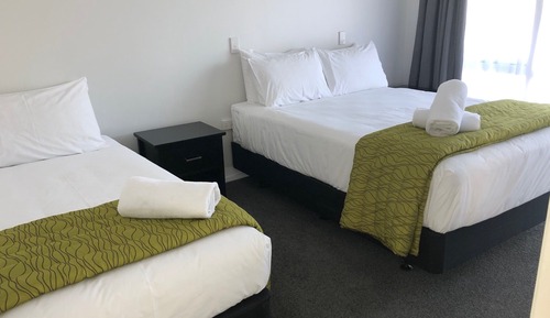 Standard Suite, 2 Bedrooms, Non Smoking, Shared Bathroom (Unit)