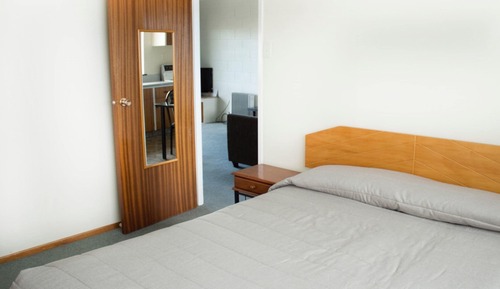 2 Bedroom