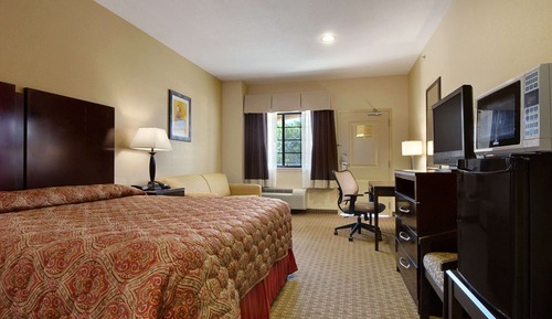 Room, 1 King Bed, Accessible, Non Smoking (Mobility,Hearing,Tub w/Grab Bars)