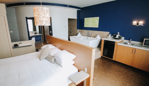 Deluxe Room, 1 King Bed
