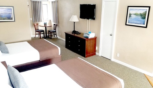 Room, 2 Double Beds (West Inland)