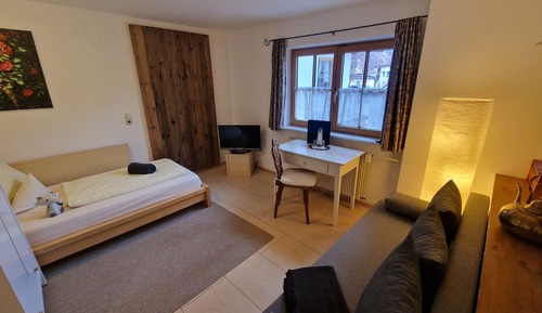 Economy Twin Room