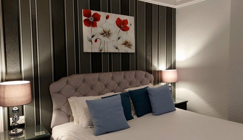 Double Room, 1 King Bed