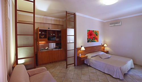 One Bedroom Apartment for 3 people
