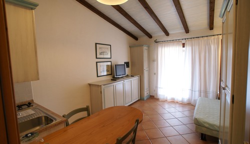 Basic Studio (For three people)