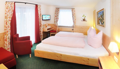 Family Room for 2 adults and 2 children