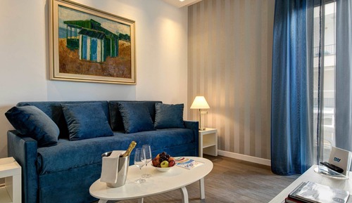 Premium Suite, Hot Tub, City View (Lettino da spiaggia incluso)