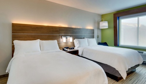 Suite, 2 Queen Beds, Mobility Accessible (Roll-In Shower)