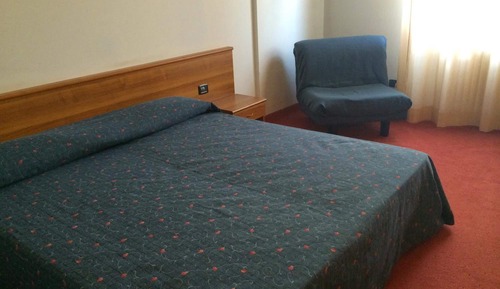 Standard Room, 1 Queen Bed
