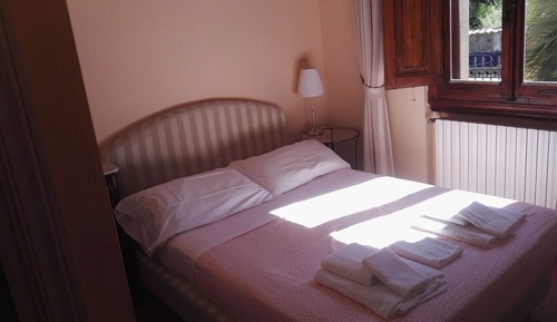 Economy Double Room (French bed)