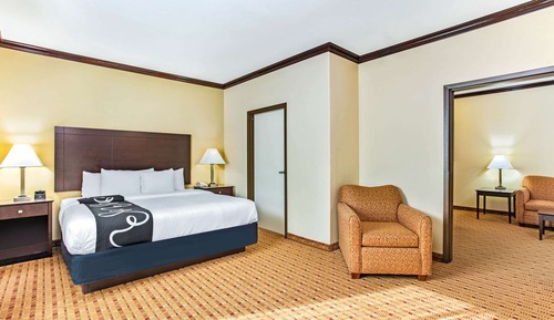 Family Suite, 1 King Bed with Sofa bed, Non Smoking (Living Room)