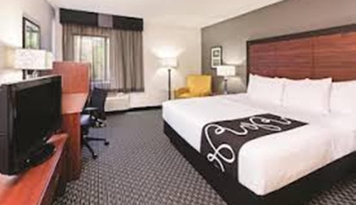 Suite, 1 Bedroom, Non Smoking (1 King Bed)