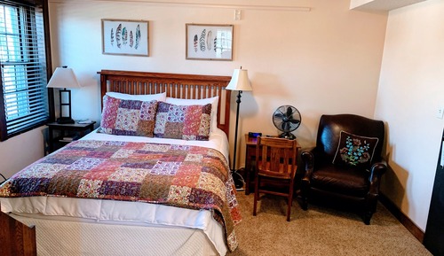 Standard Room, 1 Queen Bed (Room 201)