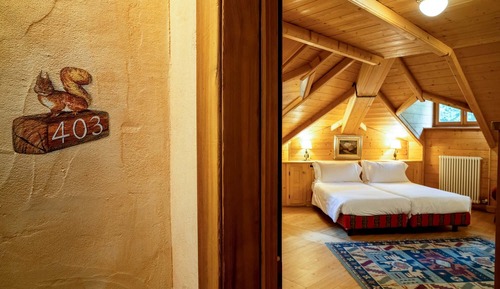 Premier Triple Room, Bathtub