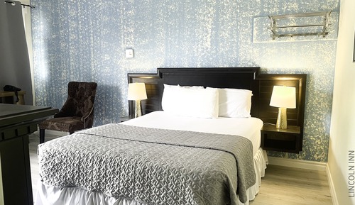Queen Room