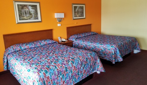 Room, 2 Queen Beds, Non Smoking