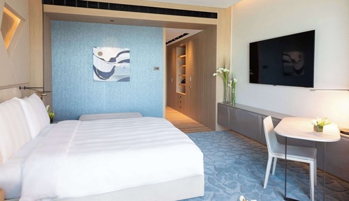 Deluxe Room, 1 King Bed