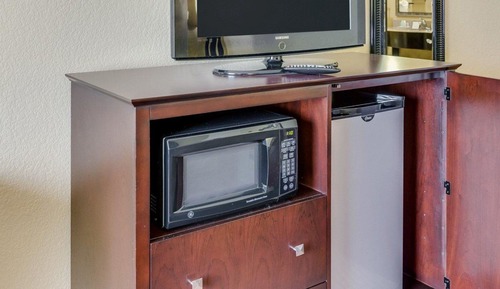 Suite, 1 King Bed, Accessible, Non Smoking
