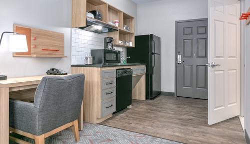 Studio Suite, 1 Queen Bed, Accessible Bathtub (1 Queen, Mobility)