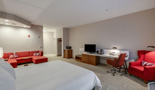 One King Bed, Accessible